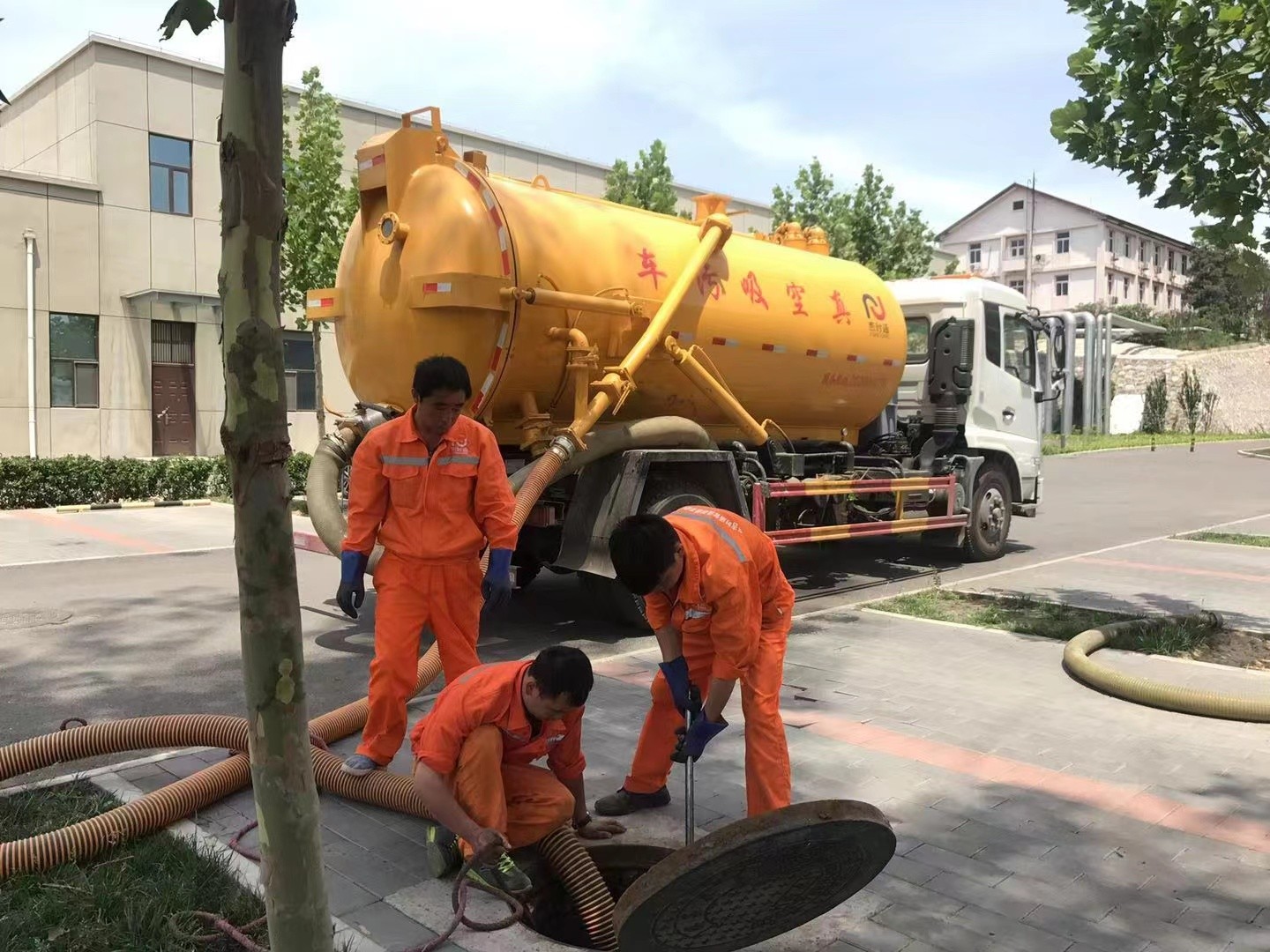 盂县化粪池清理与5-8吨吸粪车施工效率分析
